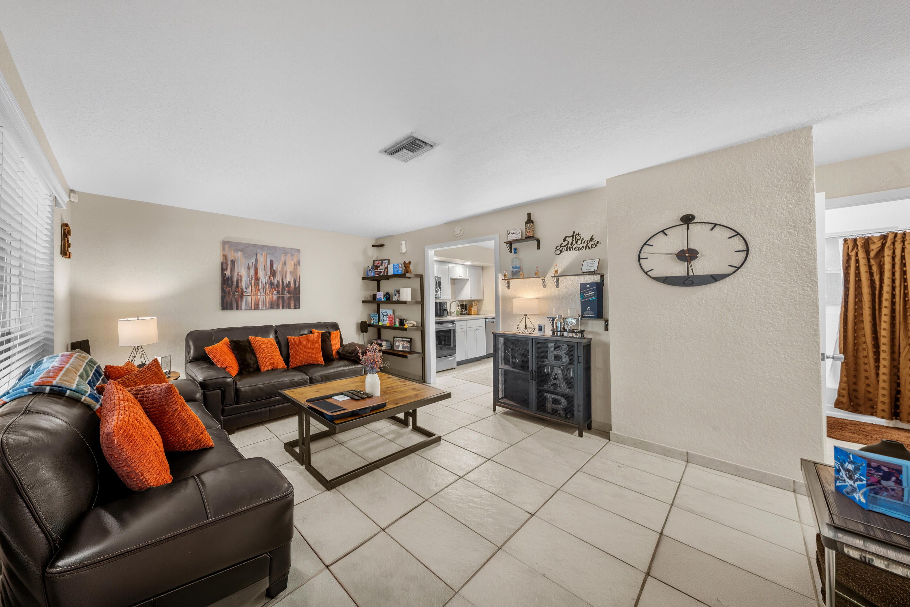 1401 NE 21ST Street 1-2