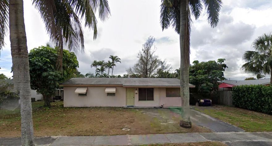 Check out this great fixer upper located in a great part of West Palm.  Home needs a complete makeover and will be cash and/or hard money.  It's in as is where is deal.