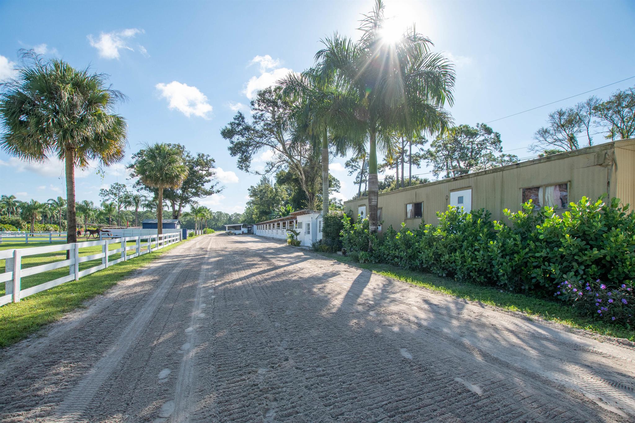 LOXAHATCHEE GROVES - Land