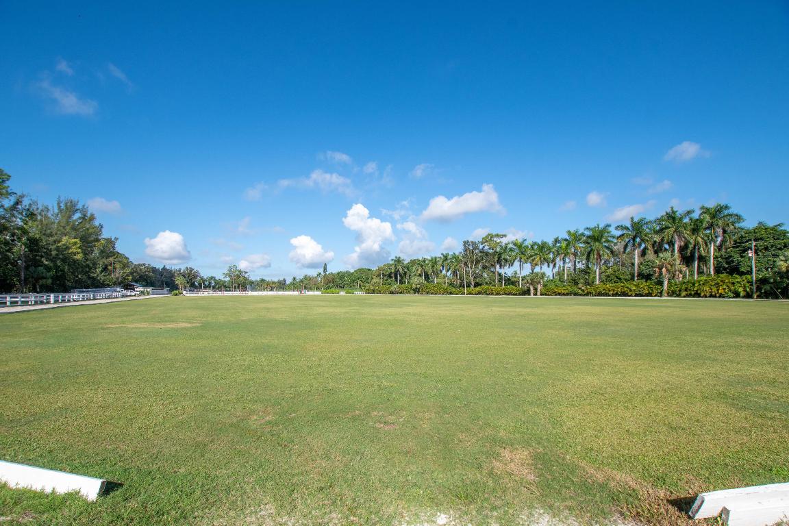 LOXAHATCHEE GROVES - Land