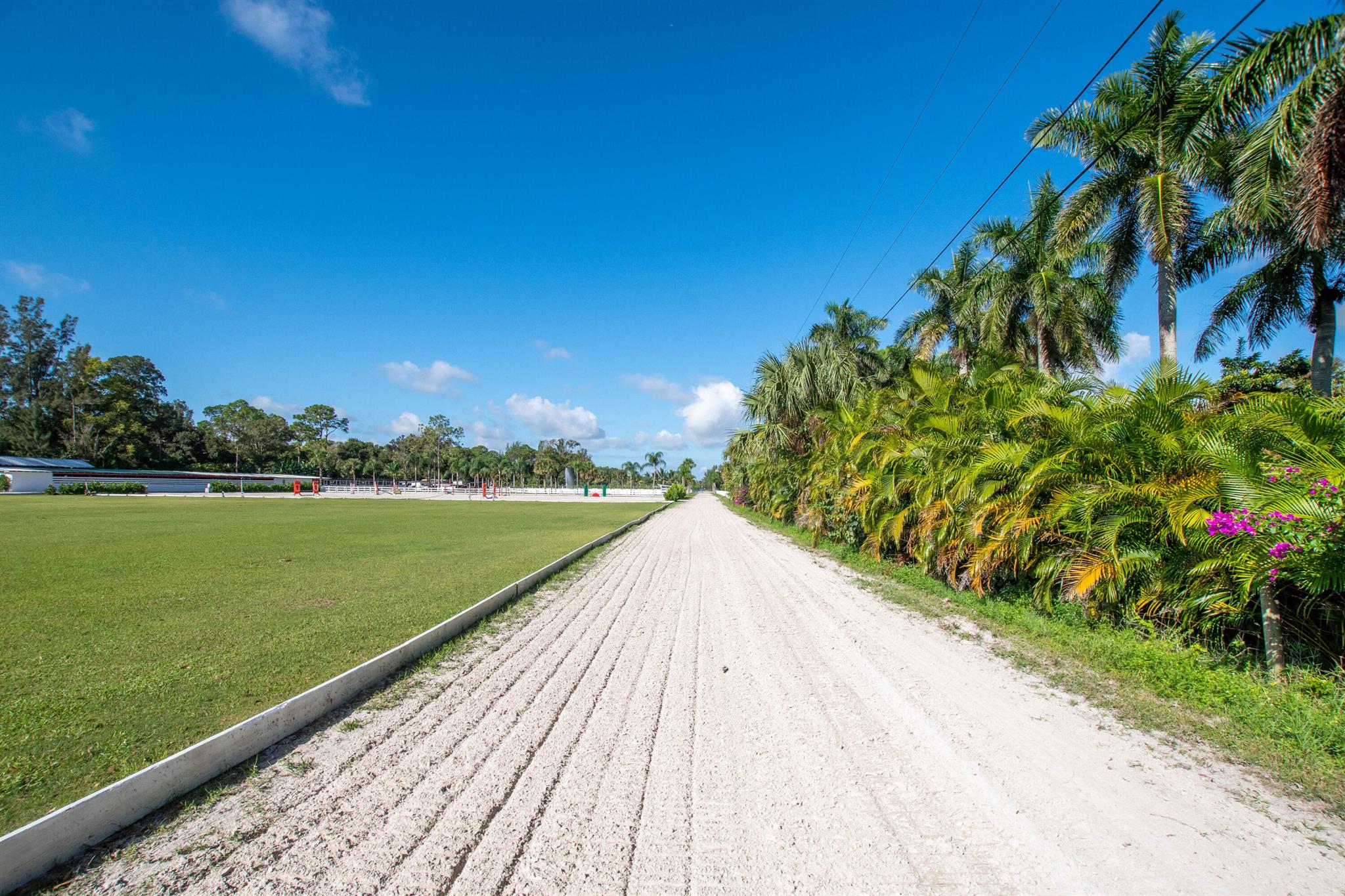 LOXAHATCHEE GROVES - Land