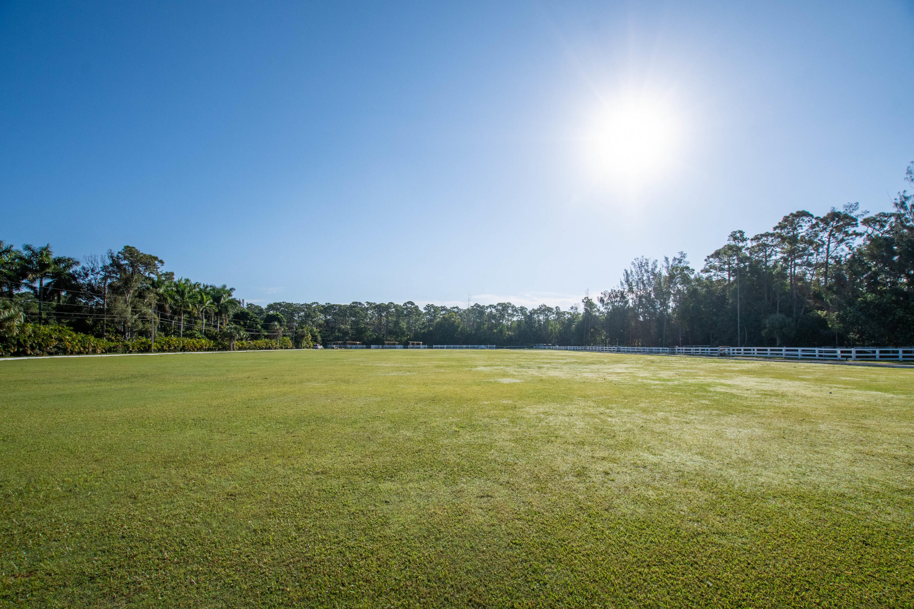 LOXAHATCHEE GROVES - Land