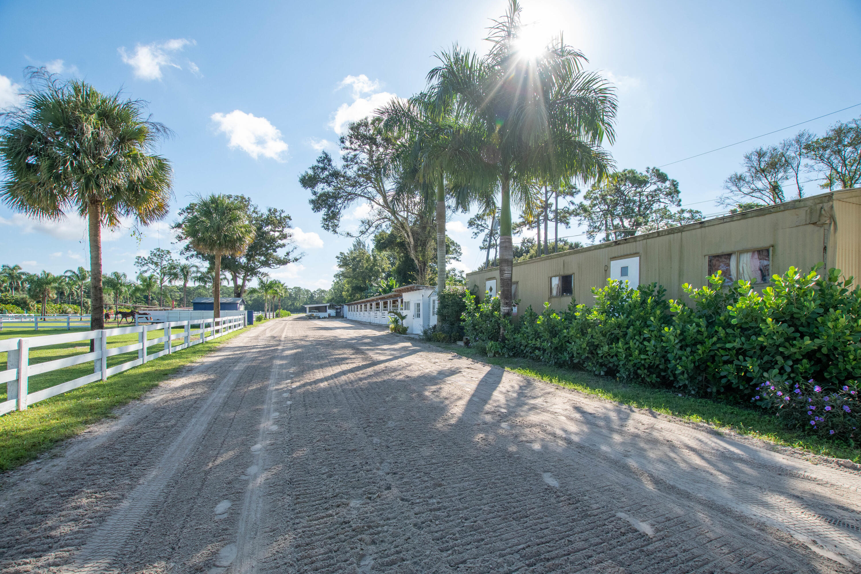 LOXAHATCHEE GROVES - Land