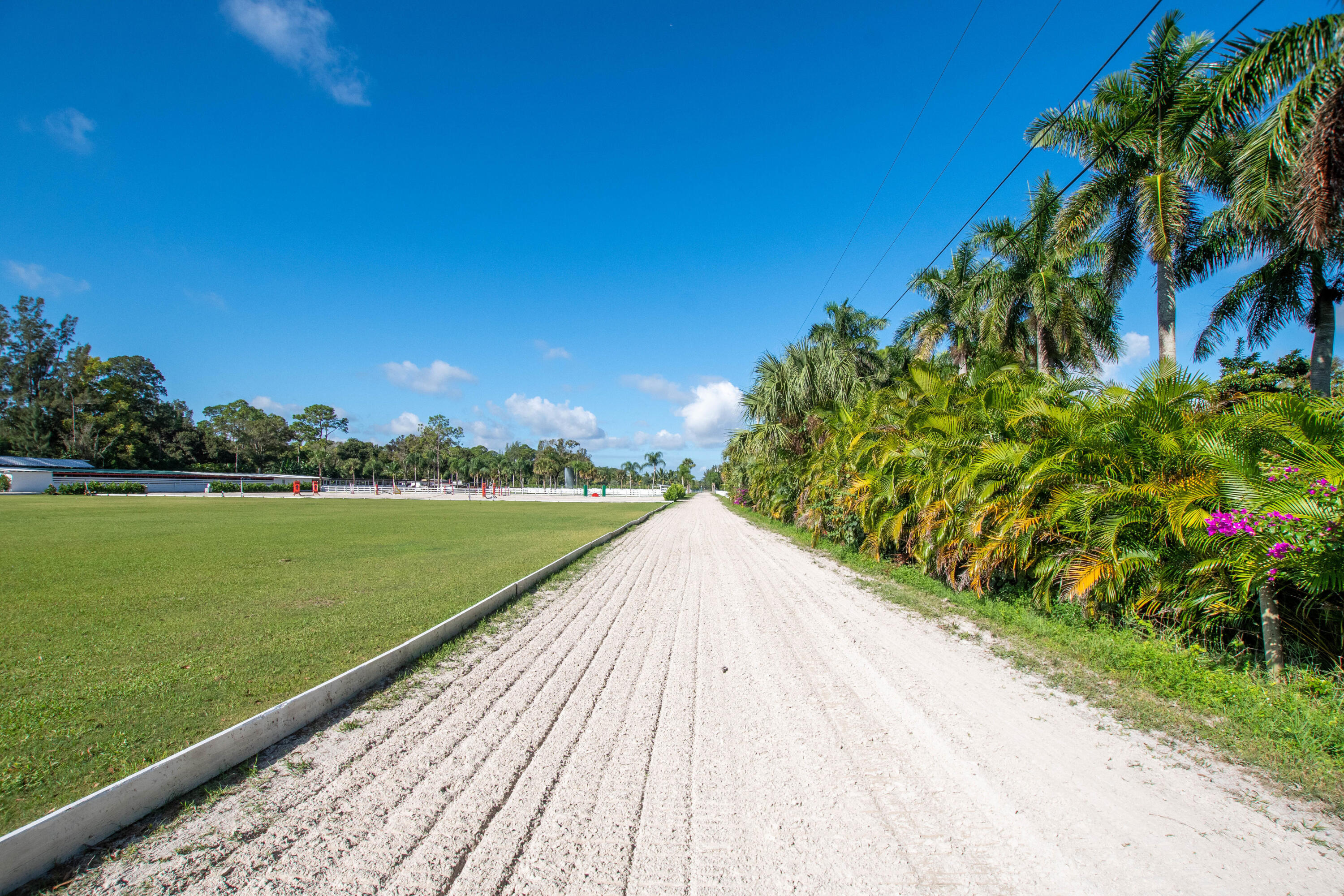 LOXAHATCHEE GROVES - Land
