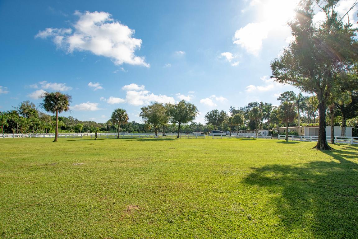 LOXAHATCHEE GROVES - Land