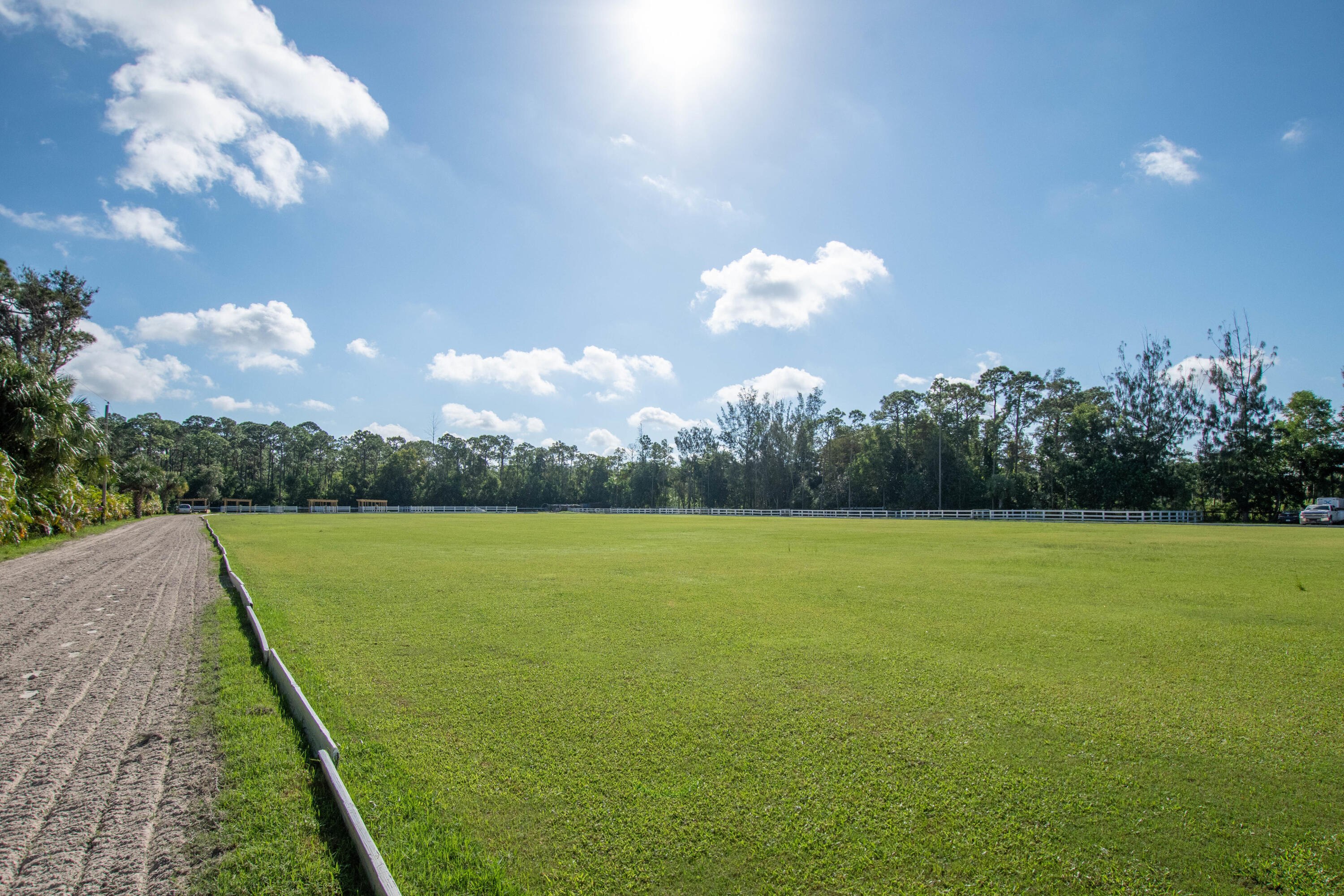 LOXAHATCHEE GROVES - Land
