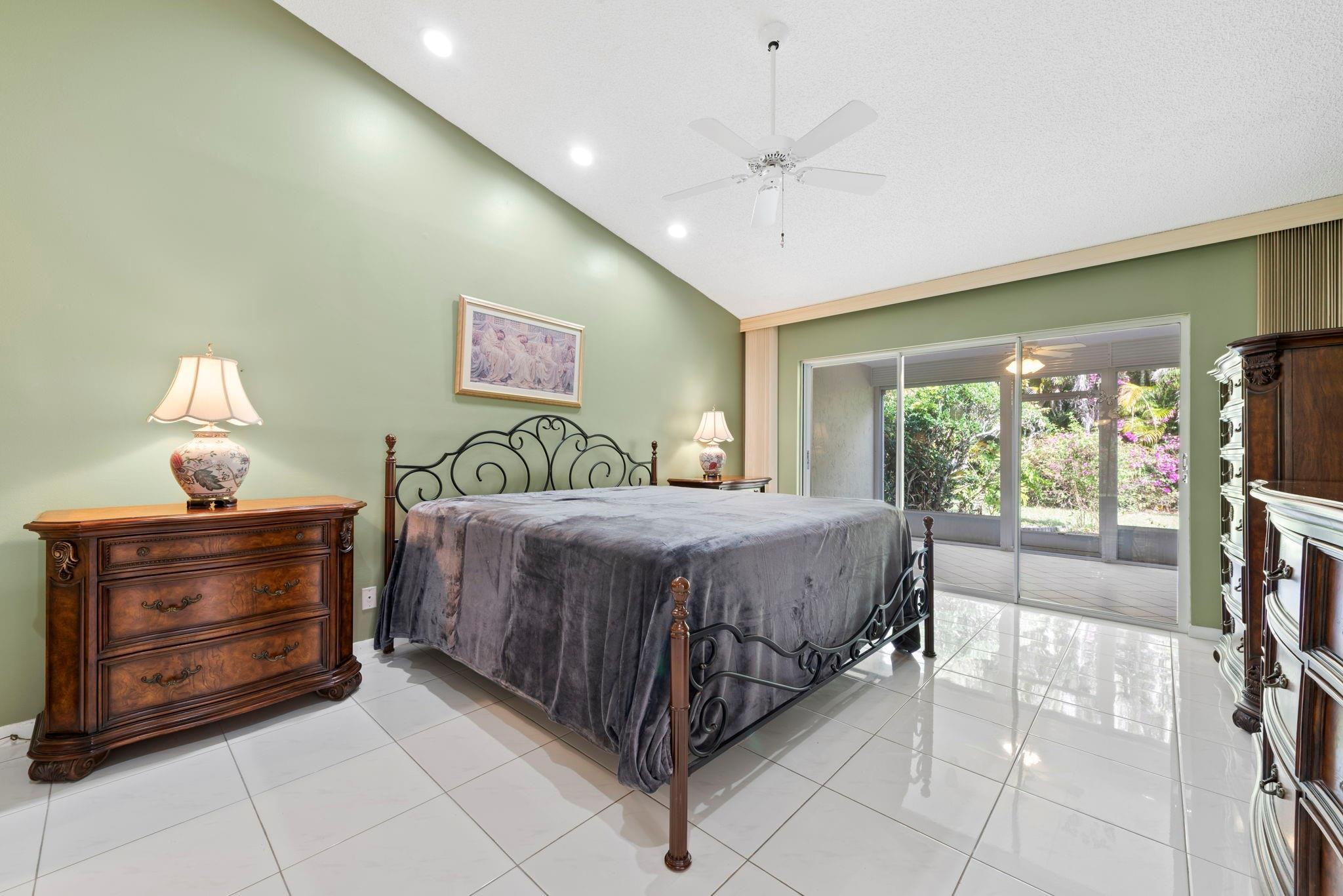 Emerald Pointe - Residential