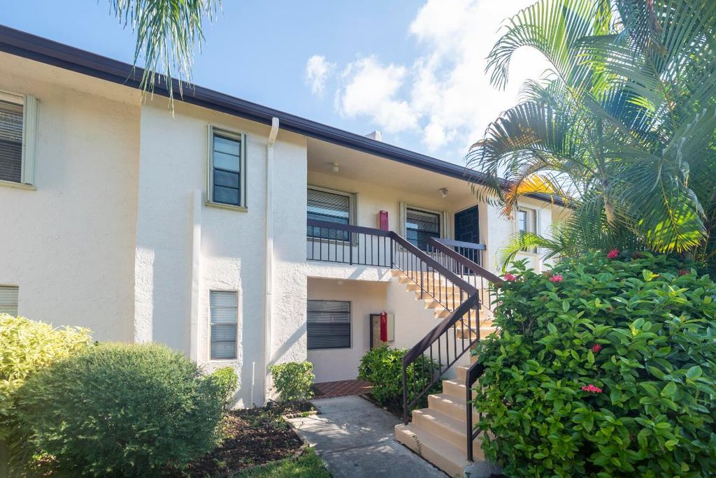 Photo of 7920 Eastlake Drive #19-F, Boca Raton, FL 33433 (MLS # R11141273)