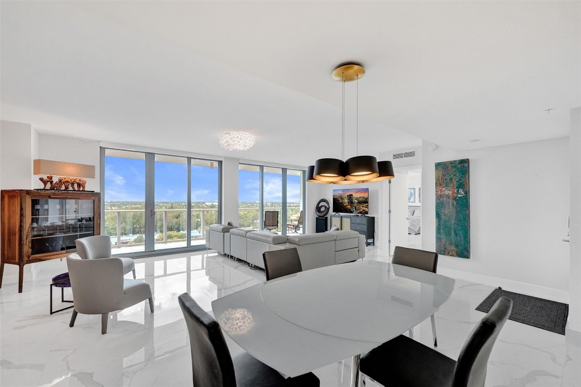 1180 N Federal Highway 1005