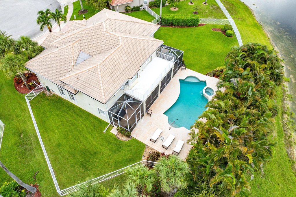 Photo of 19267 Bay Leaf Court, Boca Raton, FL 33498 (MLS # R11105076)