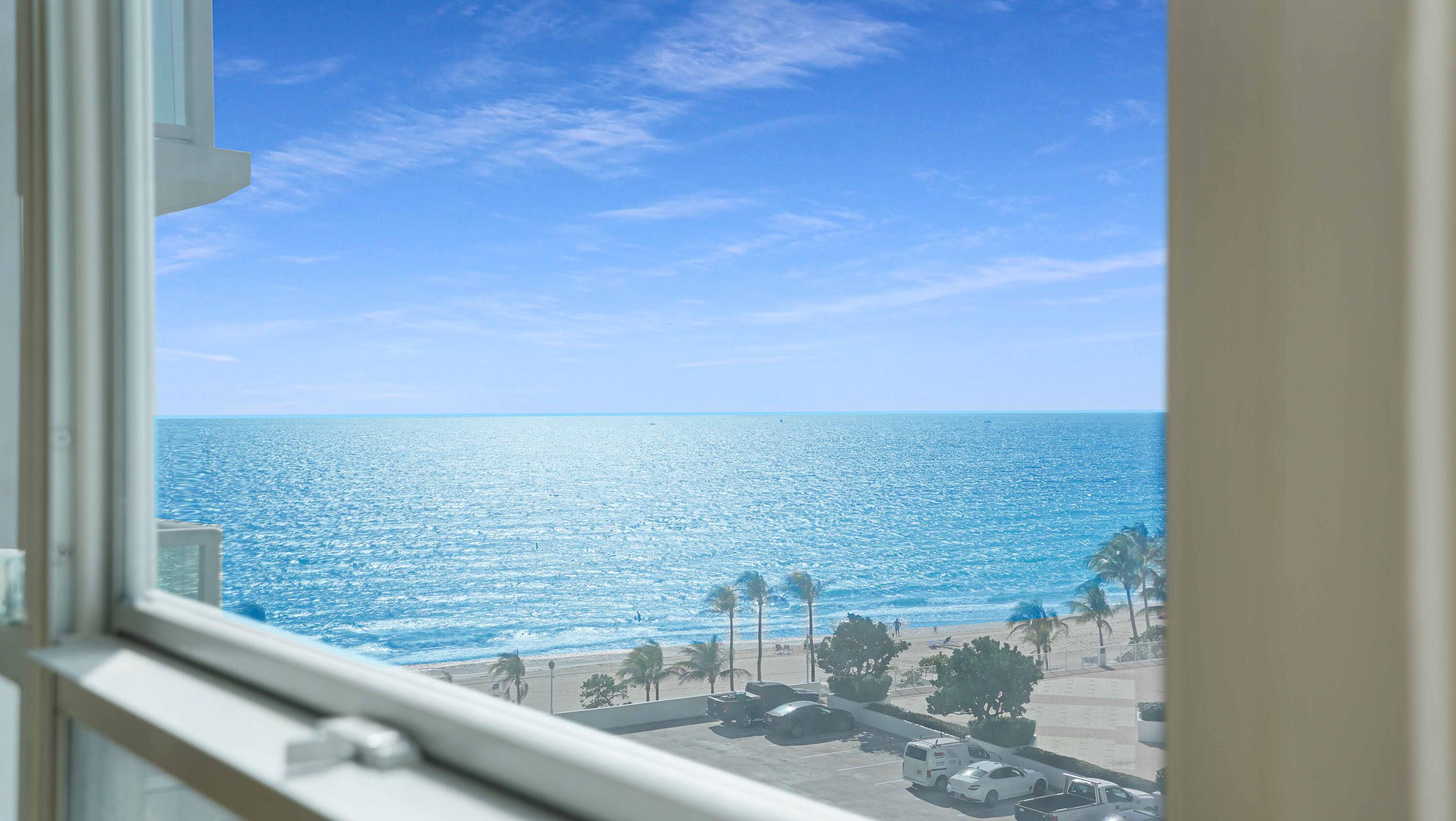 RIVIERA CONDO - Residential