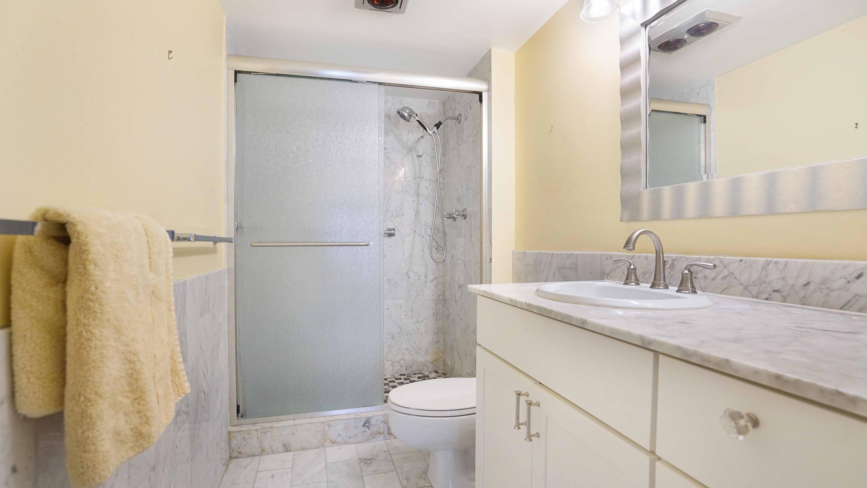 RIVIERA CONDO - Residential