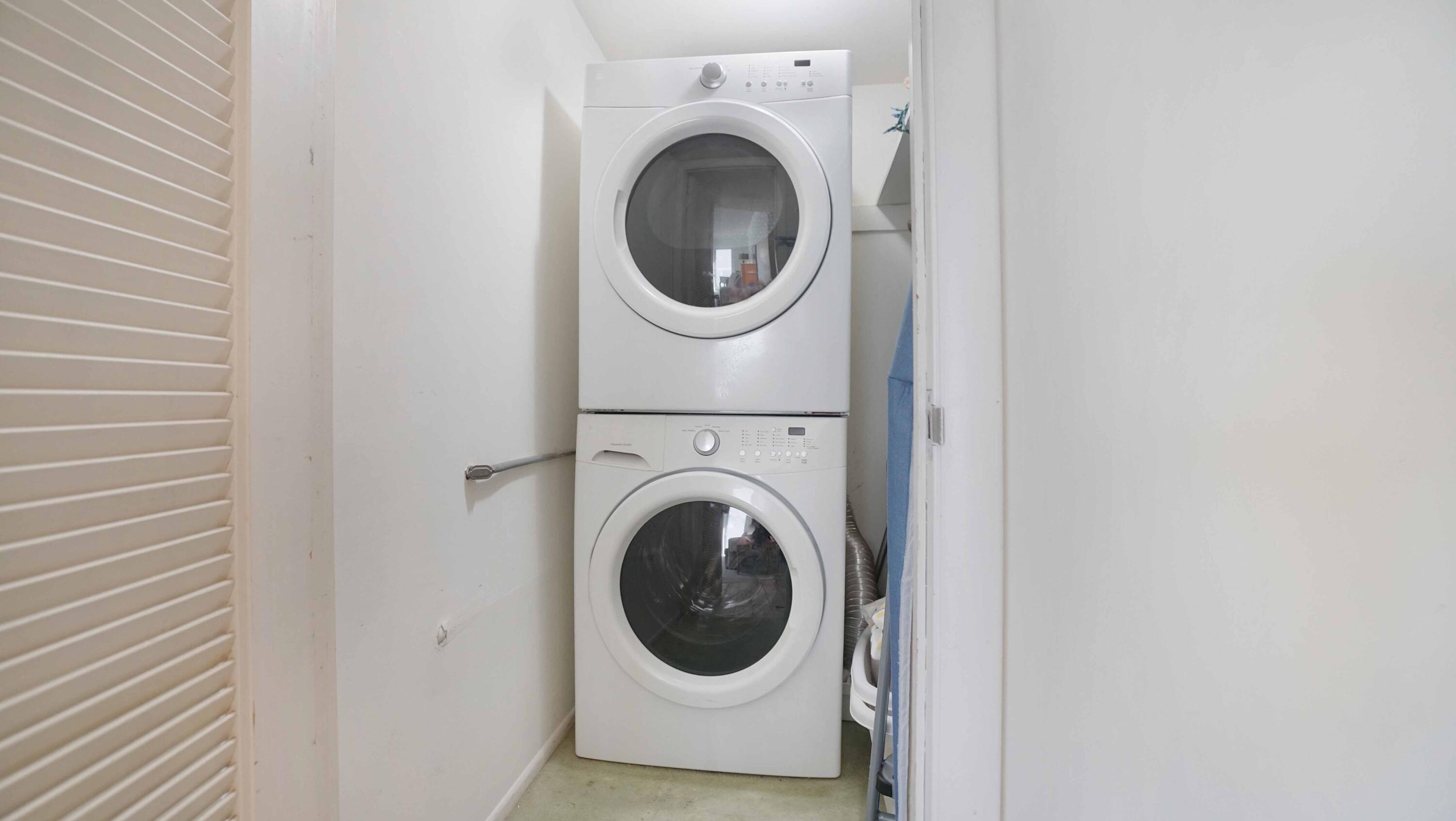 RIVIERA CONDO - Residential