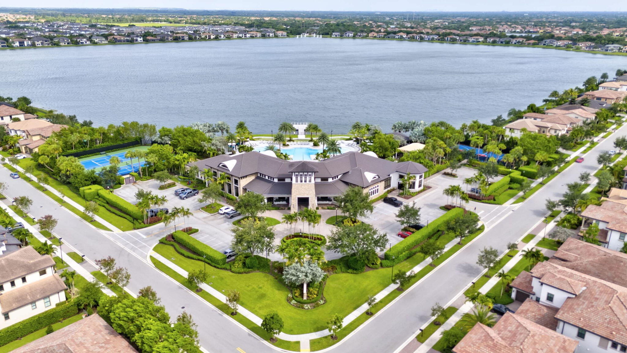 BRUSCHI PROPERTY - Residential