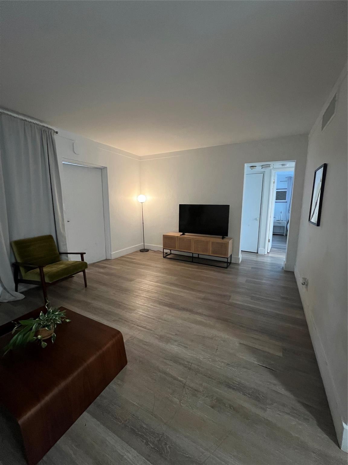 Lauderdale Beach Ext 27-4 - Residential Lease