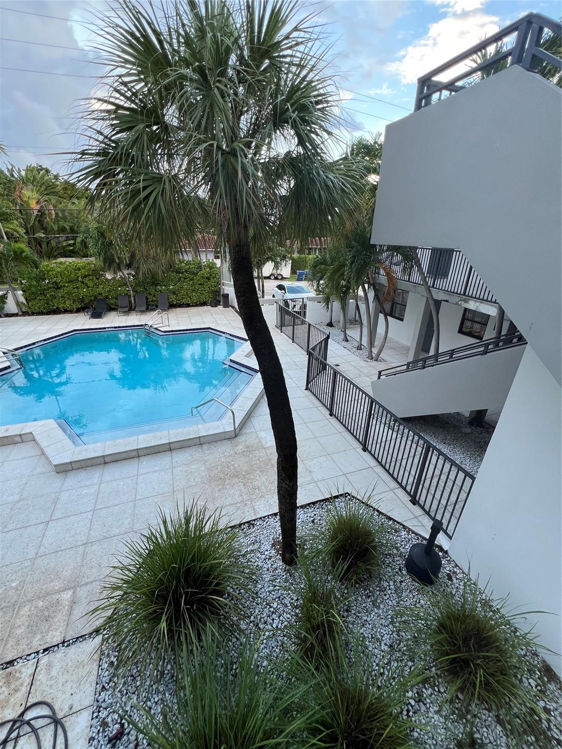 Lauderdale Beach Ext 27-4 - Residential Lease