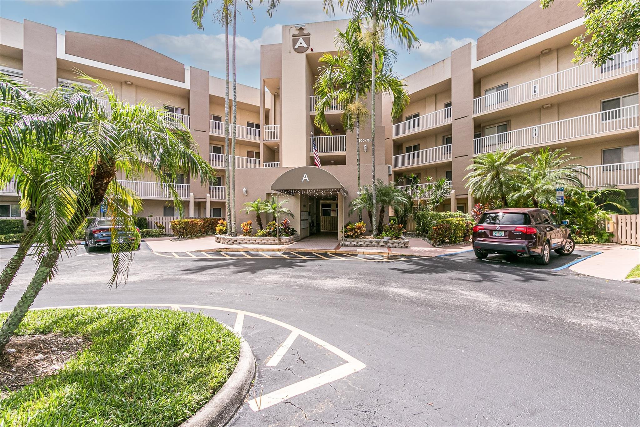 TRENT CONDOMINIUM - Residential Lease