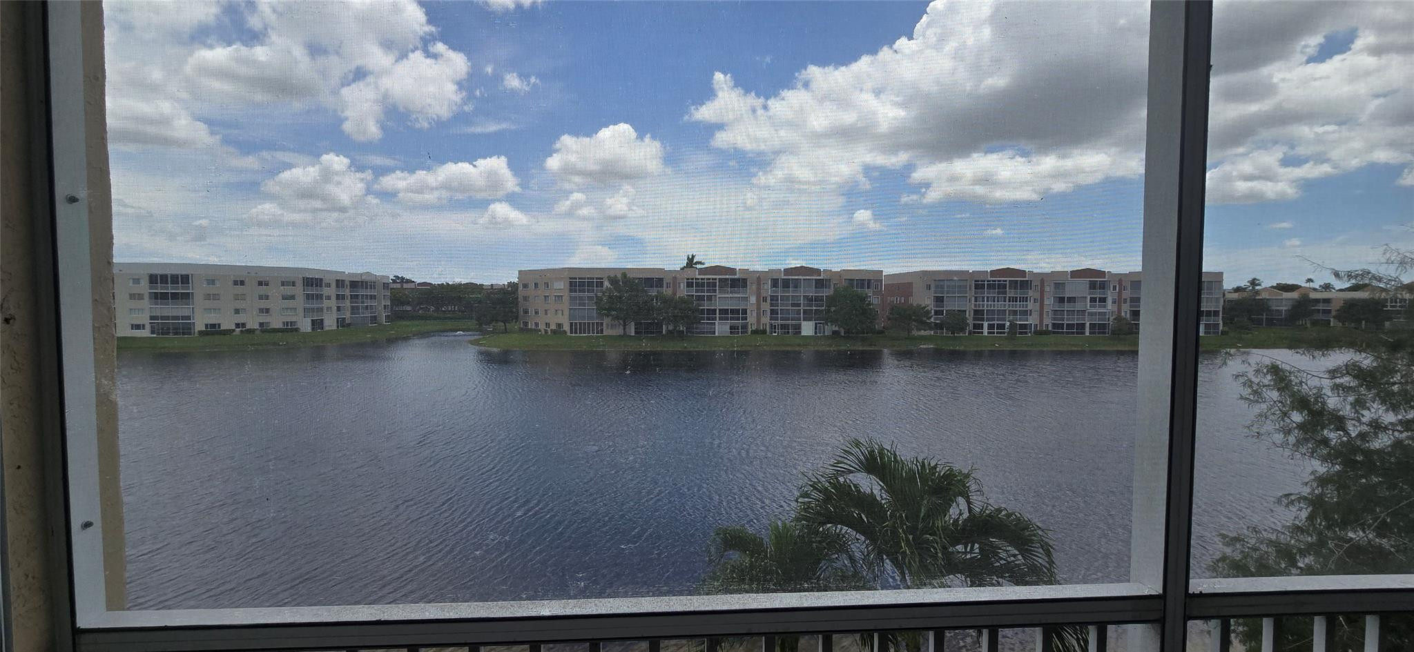 TRENT CONDOMINIUM - Residential Lease