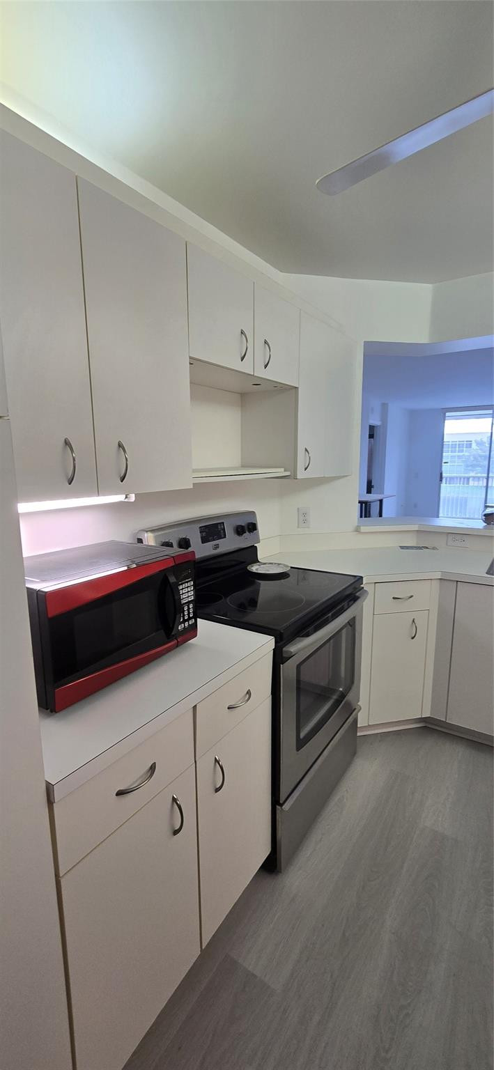 TRENT CONDOMINIUM - Residential Lease