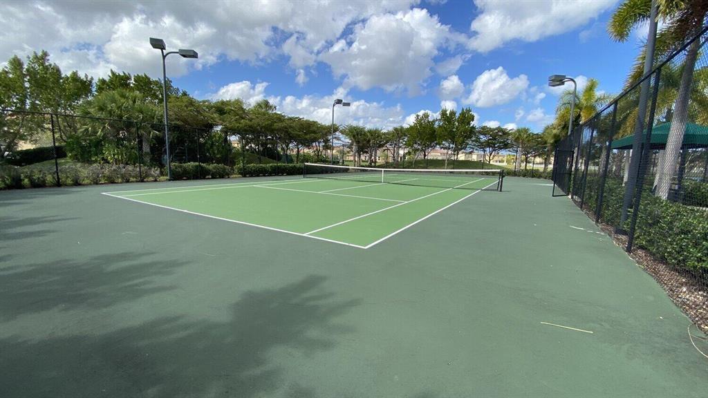 VIZCAYA FALLS PLAT 3 - Residential Lease