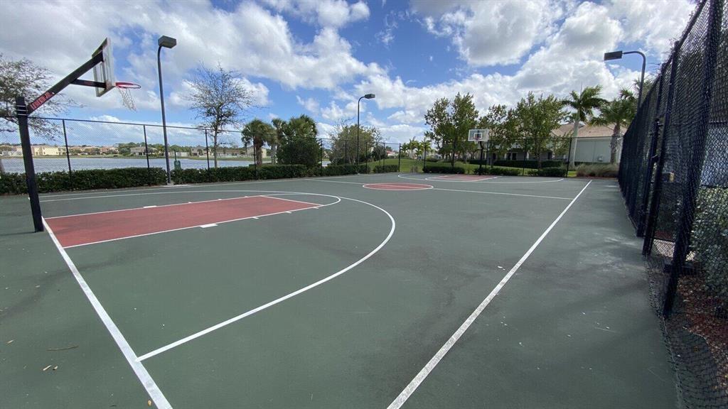 VIZCAYA FALLS PLAT 3 - Residential Lease