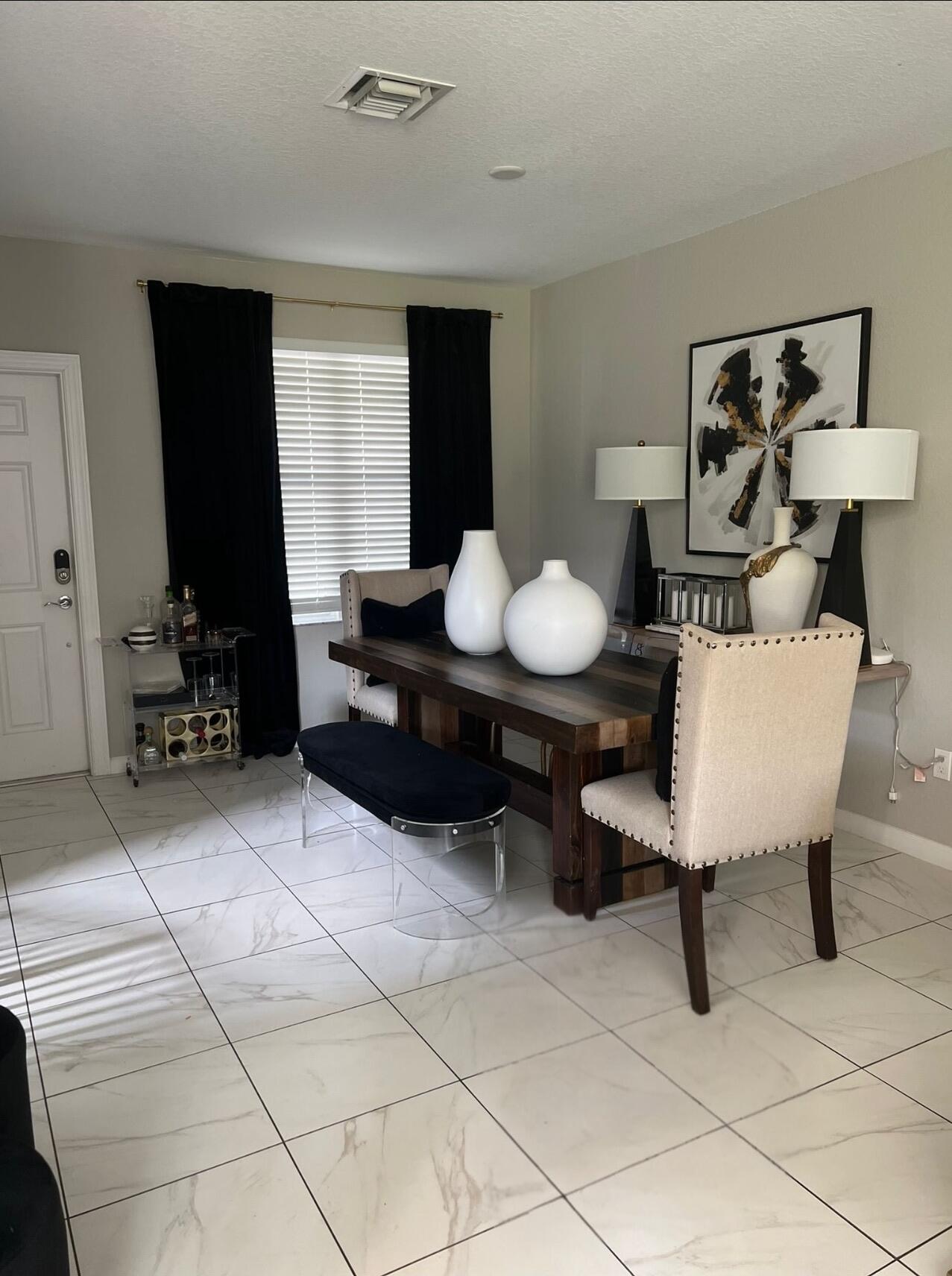 VIZCAYA FALLS PLAT 3 - Residential Lease