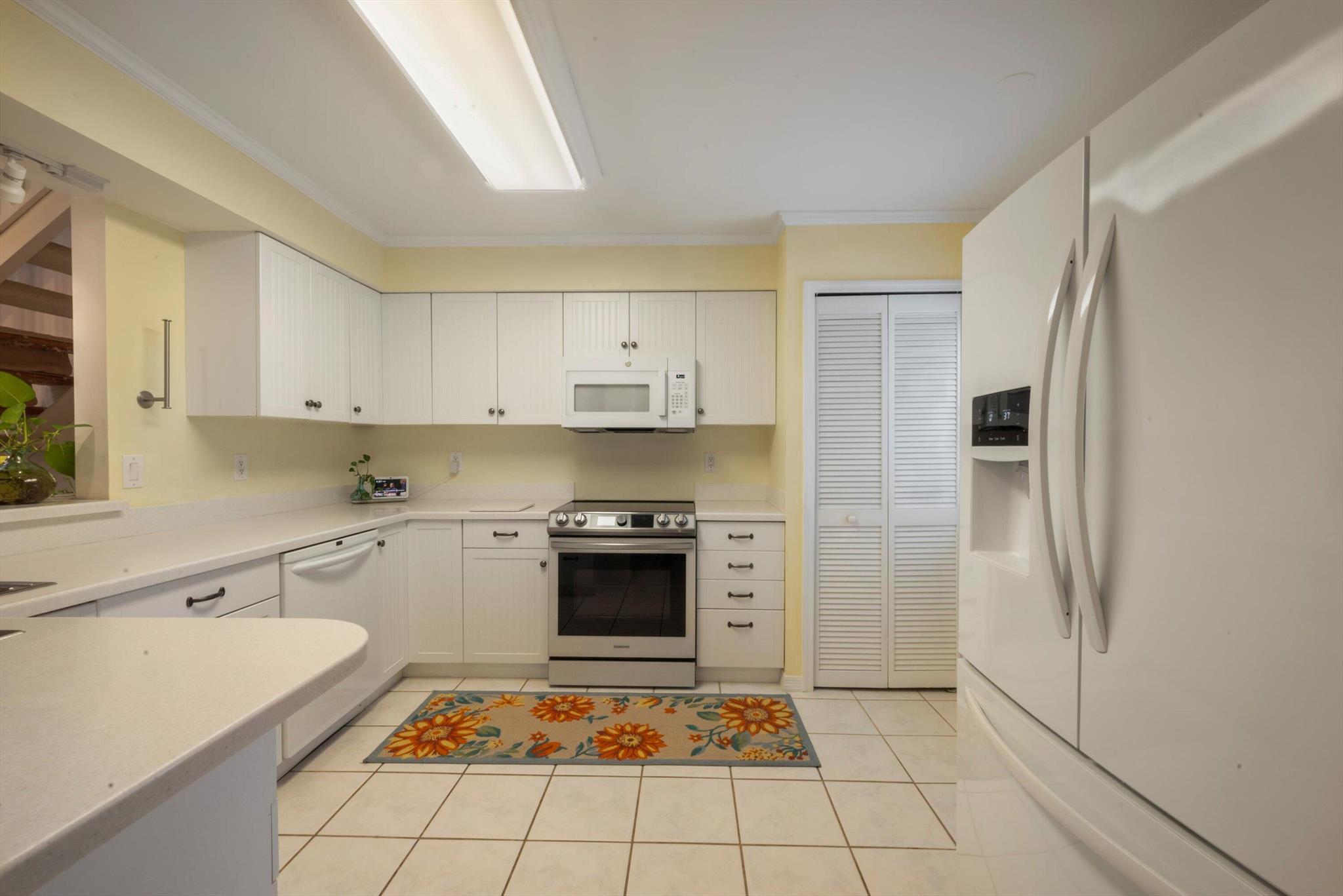 911 NE Sandalwood Place
