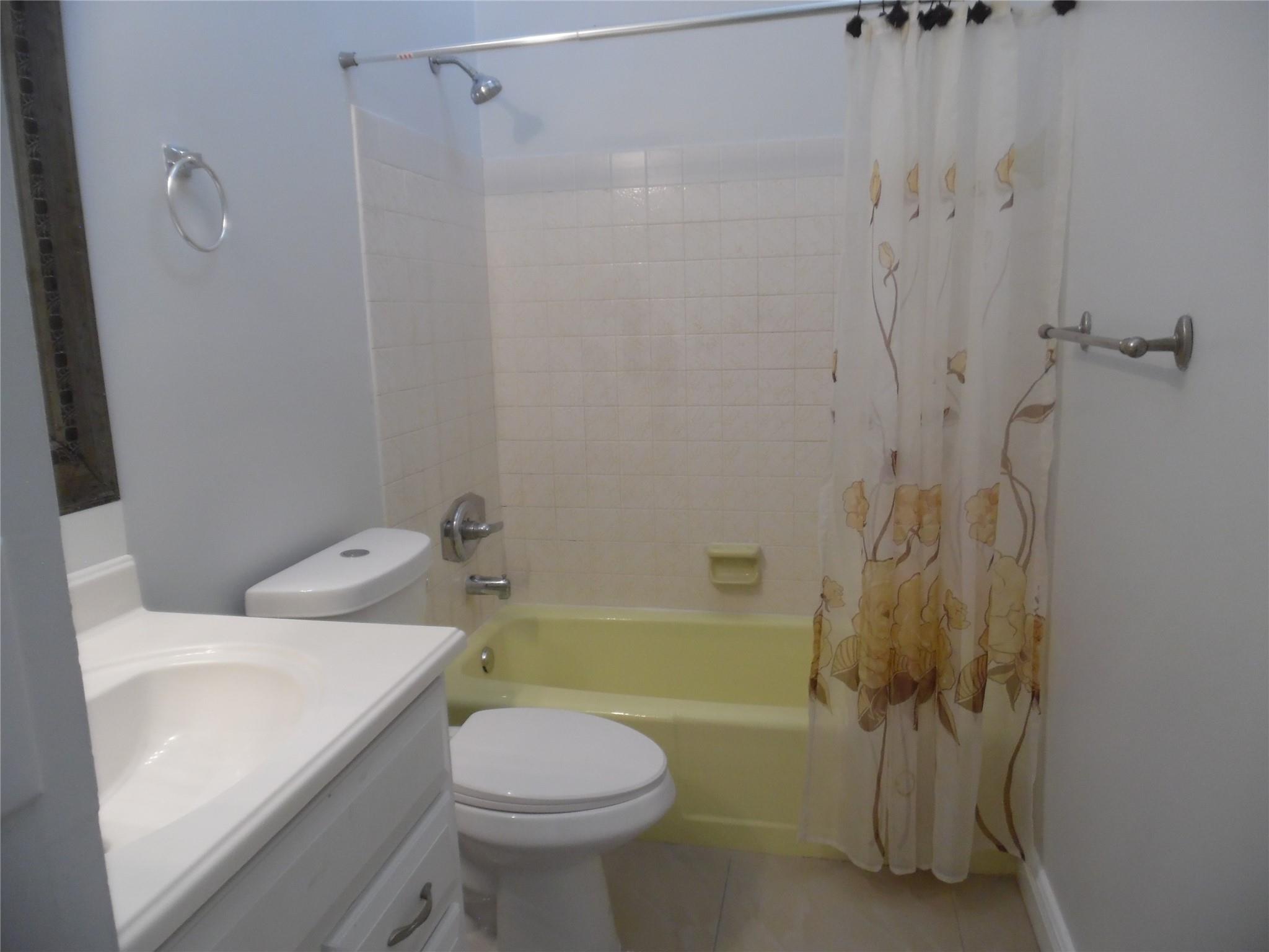 Woodscape TownHomes Condo - Residential Lease