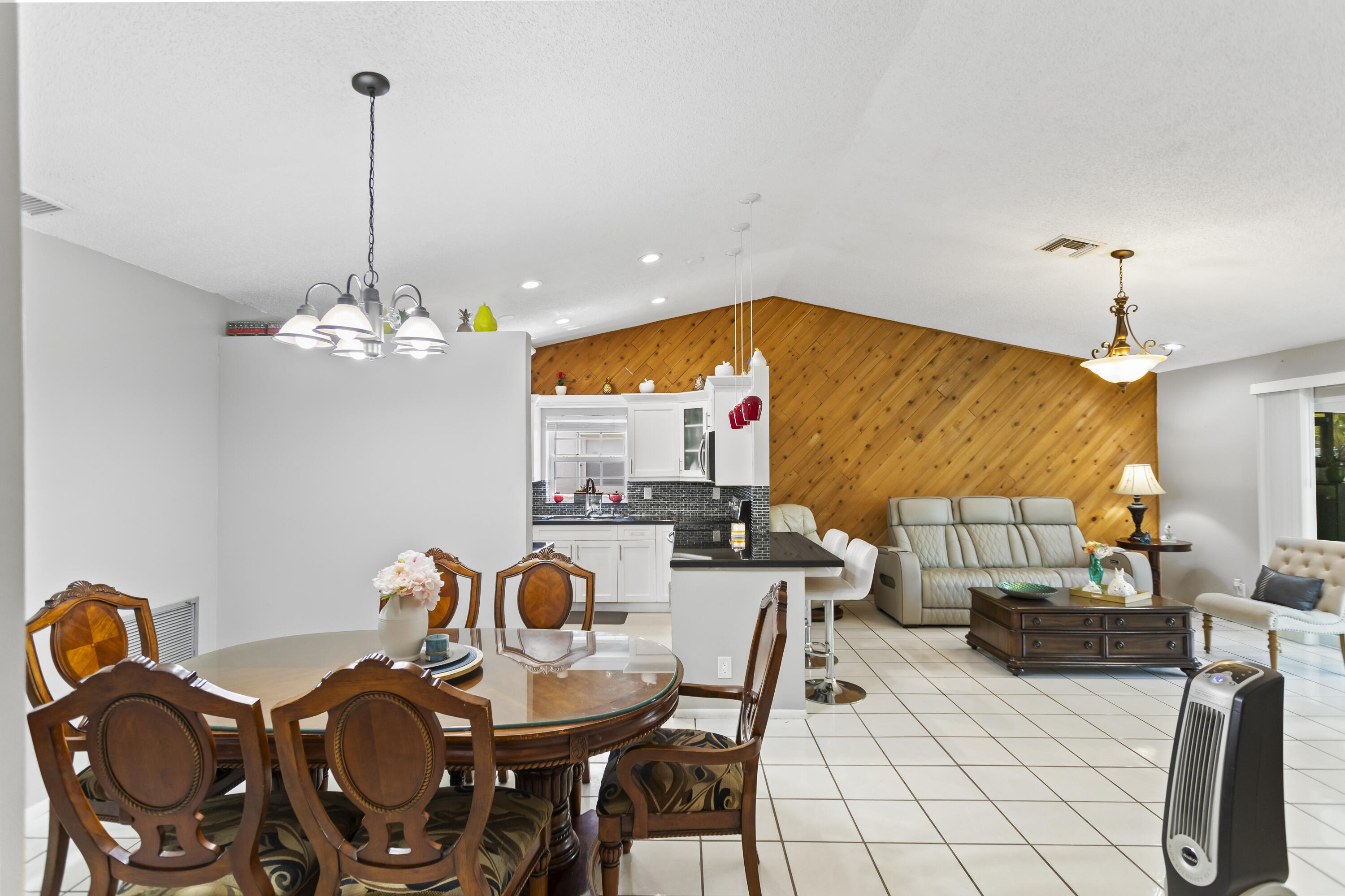8620 NW 48th Street