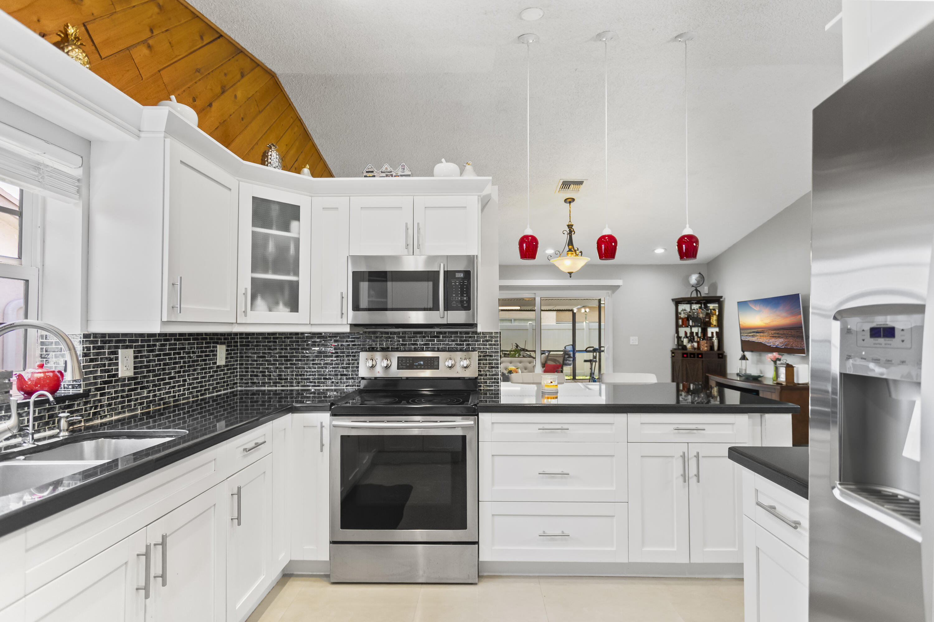 8620 NW 48th Street