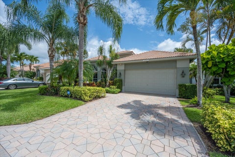 Featured picture for the property R10944325
