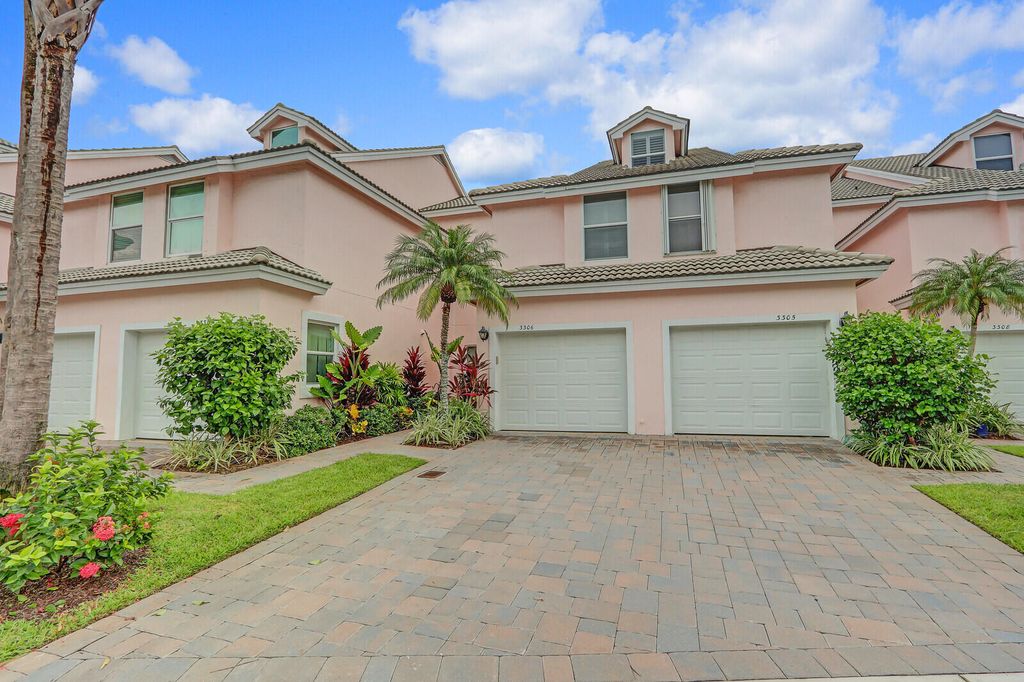 Photo of 3306 Fairway Drive N, Jupiter, FL 33477 (MLS # B26045268)