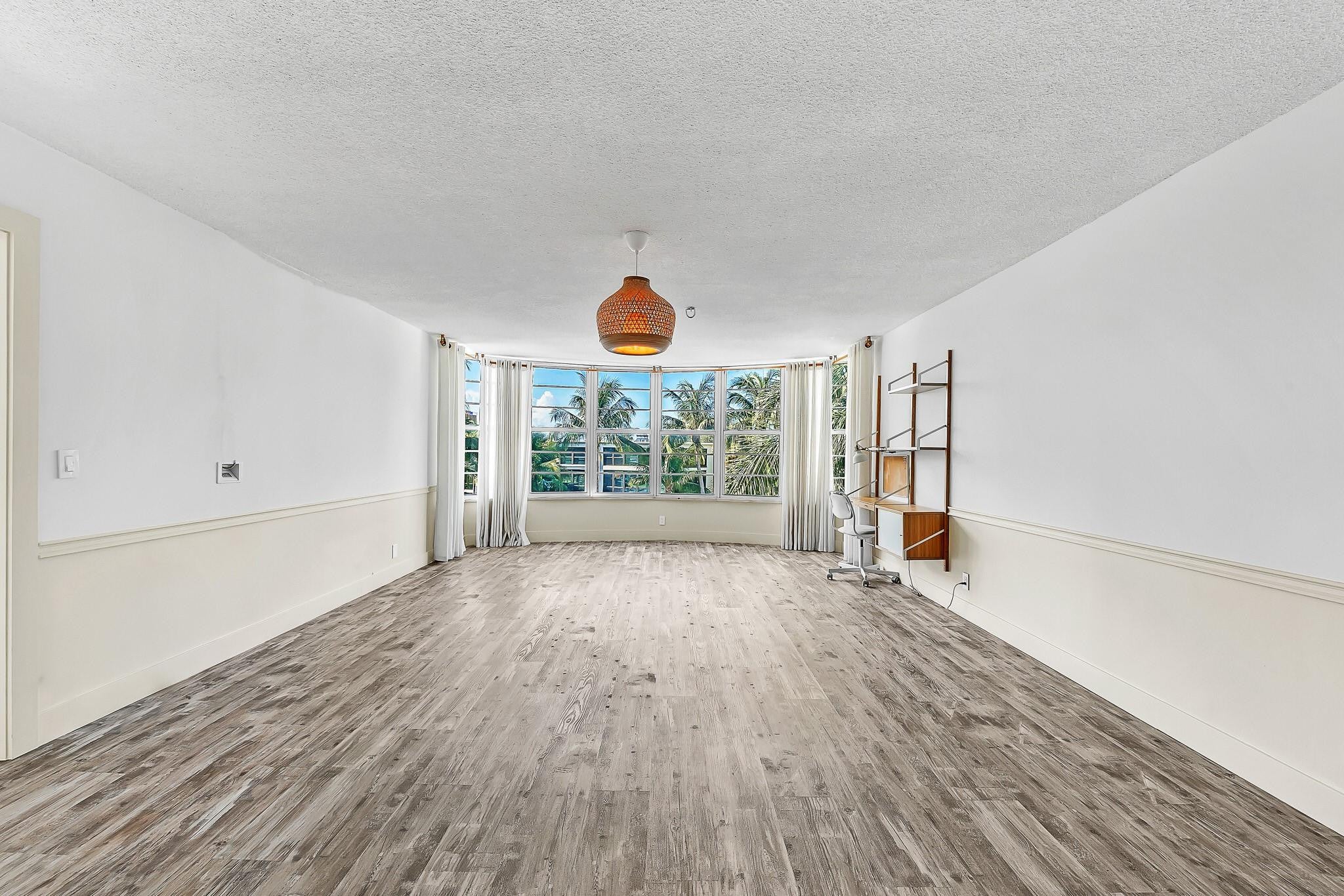 3051 NE 48TH Street 301