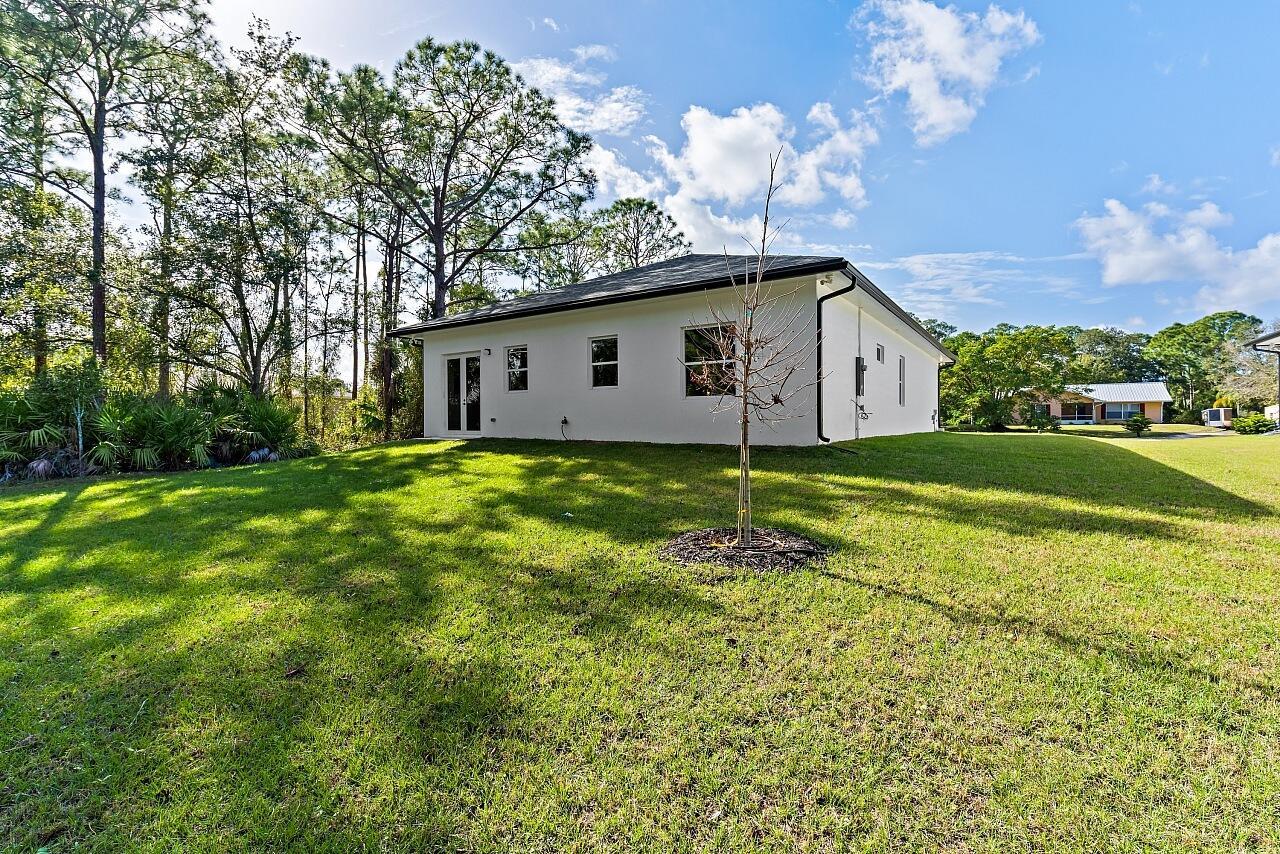 VERO LAKE ESTATES UNIT G - Residential