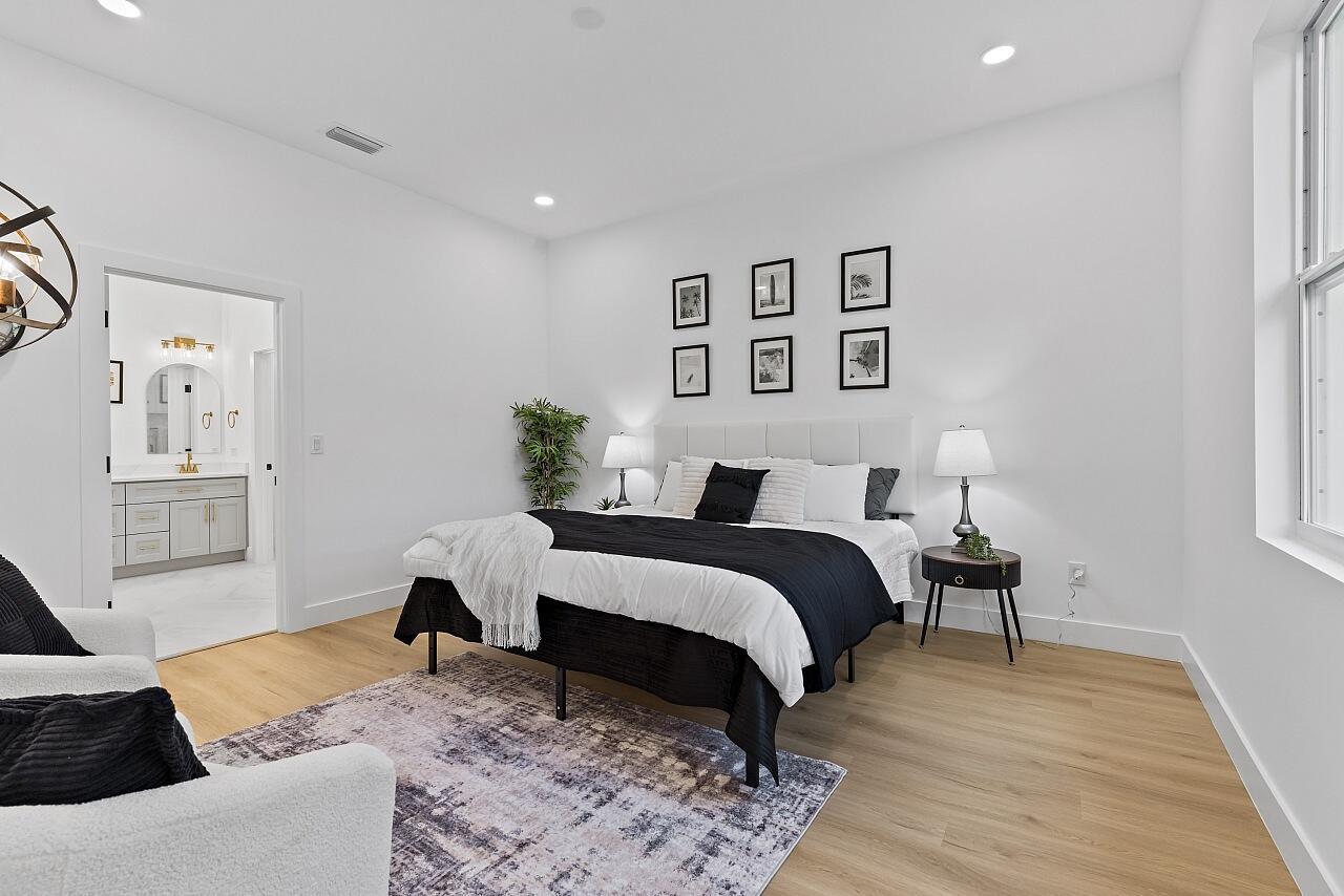 VERO LAKE ESTATES UNIT G - Residential