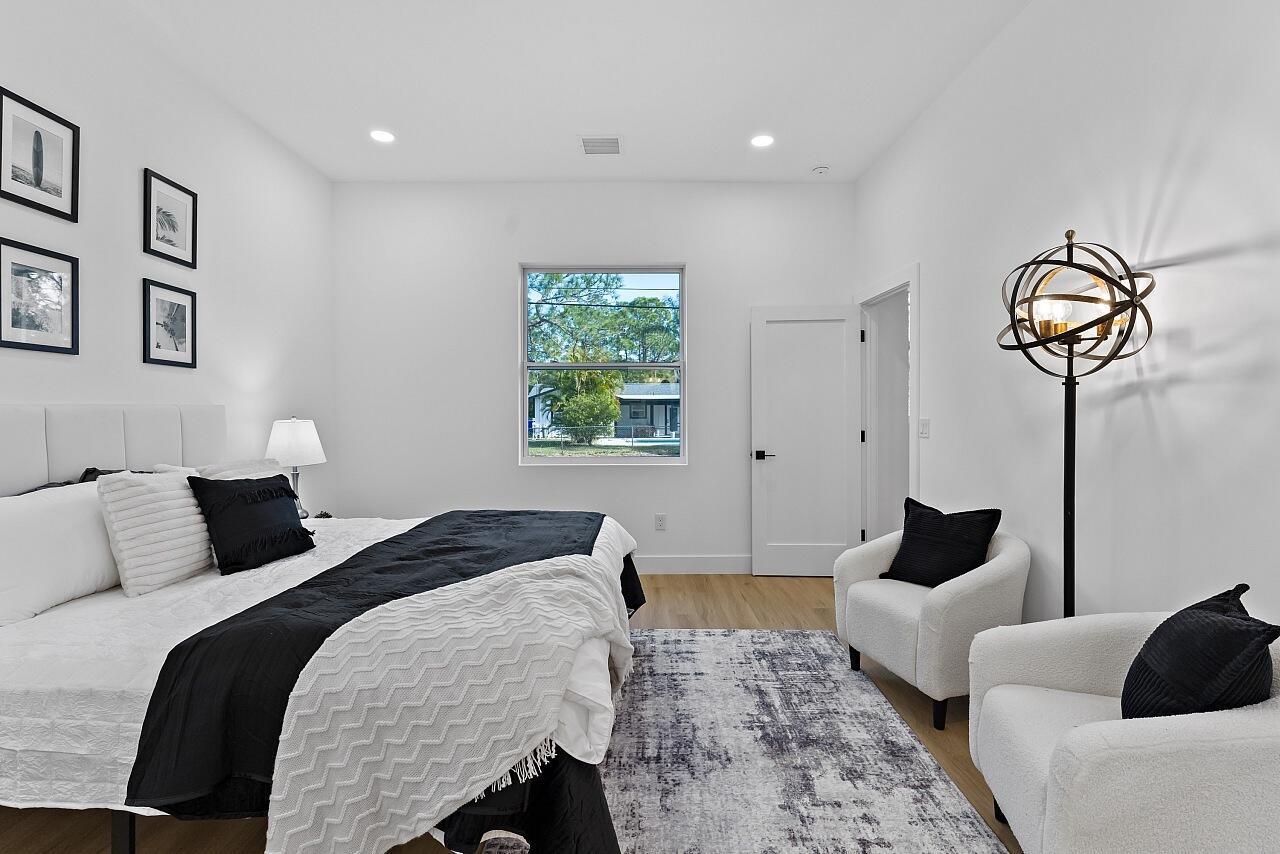 VERO LAKE ESTATES UNIT G - Residential