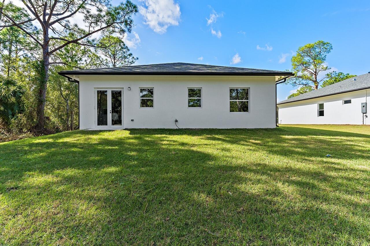 VERO LAKE ESTATES UNIT G - Residential