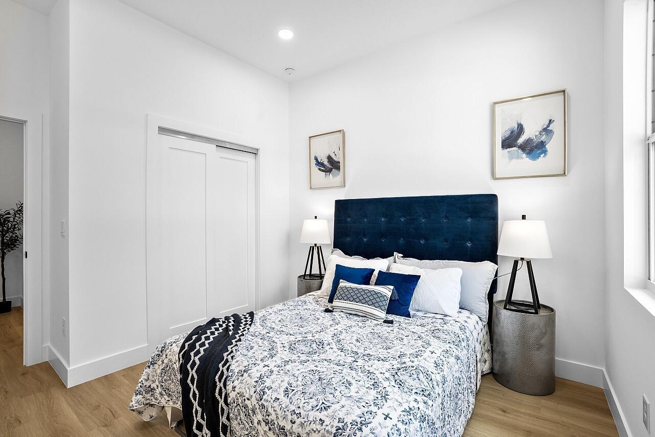 VERO LAKE ESTATES UNIT G - Residential