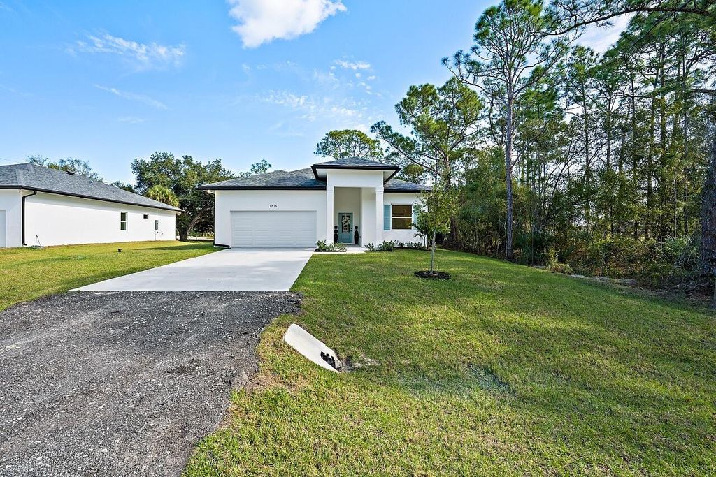 Photo of 7876 96th Avenue, Vero Beach, FL 32967 (MLS # R11150085)