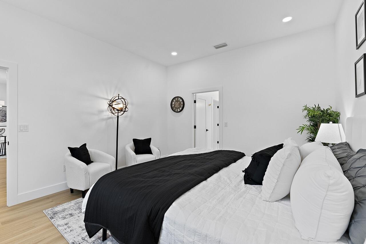 VERO LAKE ESTATES UNIT G - Residential