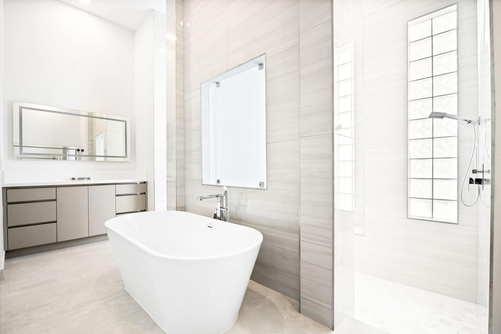 BAY HILL ESTATES - Residential