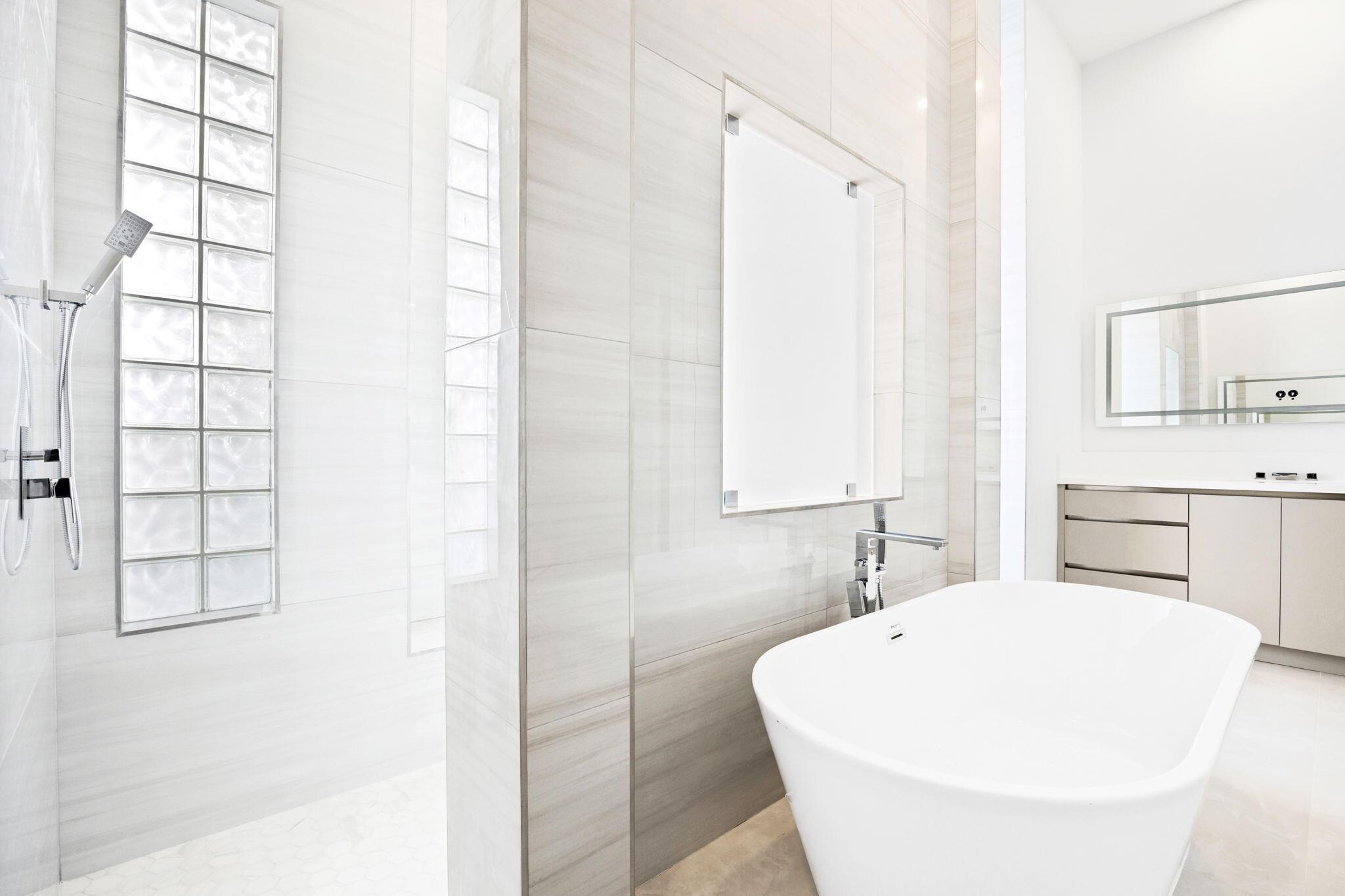 BAY HILL ESTATES - Residential