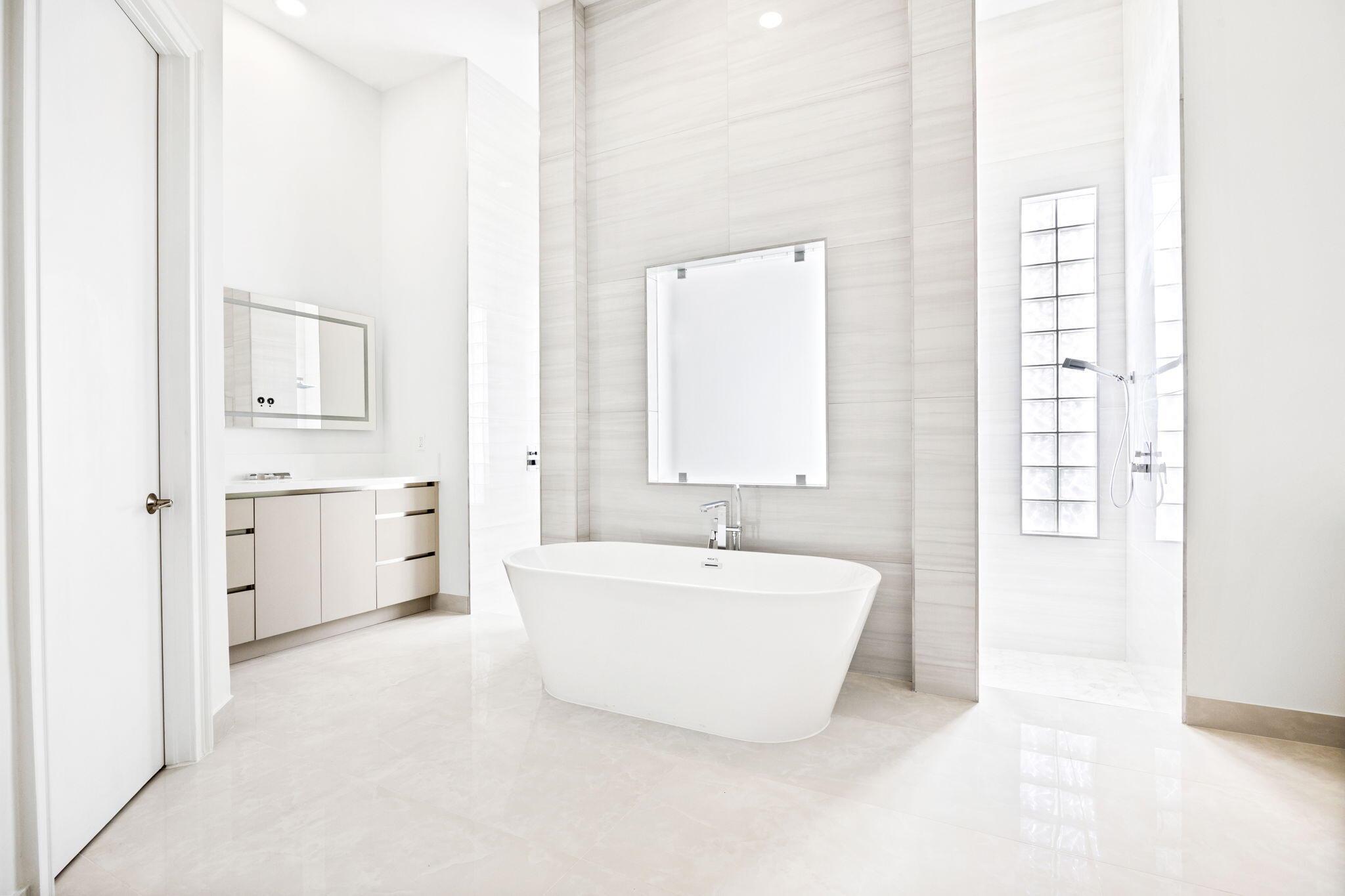 BAY HILL ESTATES - Residential