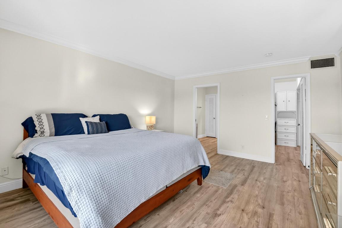 ATLANTIS SHERBROOKE VILLAS - Residential