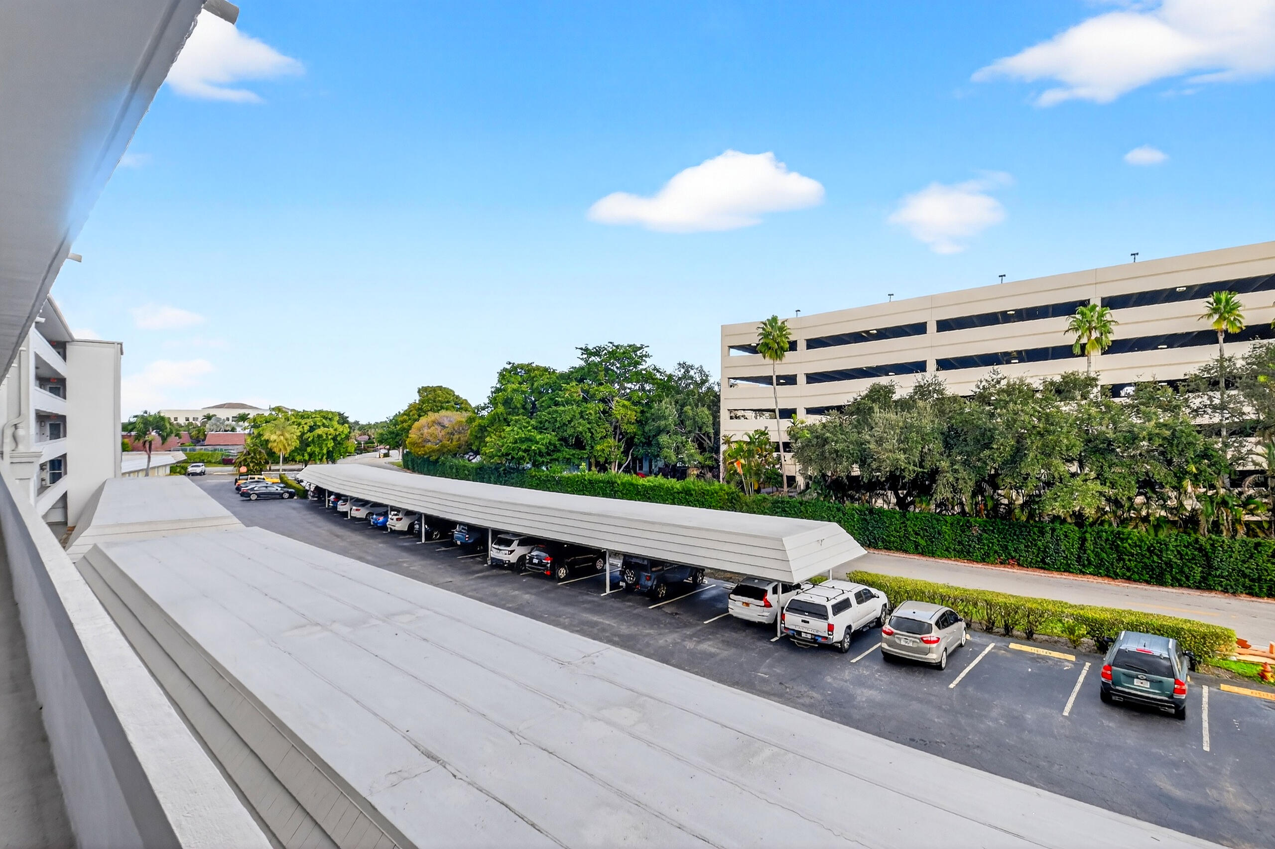 ATLANTIS SHERBROOKE VILLAS - Residential