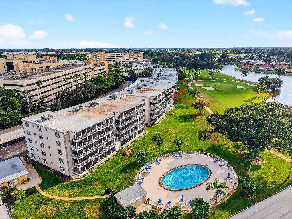 ATLANTIS SHERBROOKE VILLAS - Residential