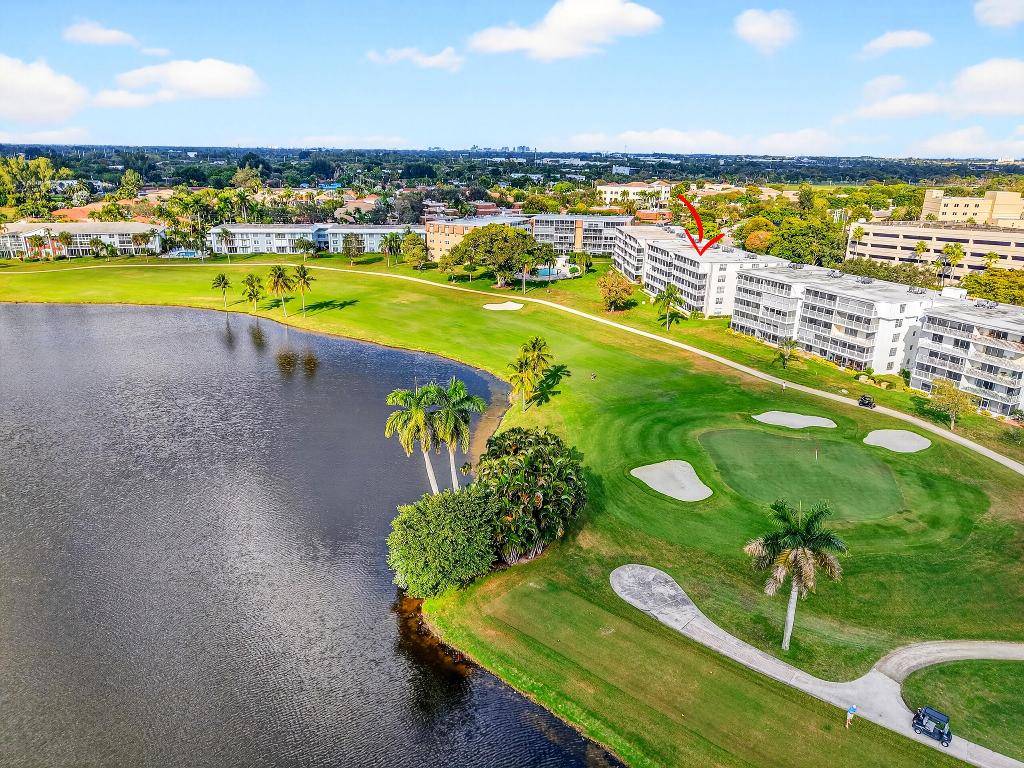 ATLANTIS SHERBROOKE VILLAS - Residential