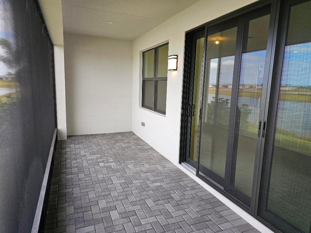 RIVERLAND PARCEL D - PLAT SIX - Residential Lease