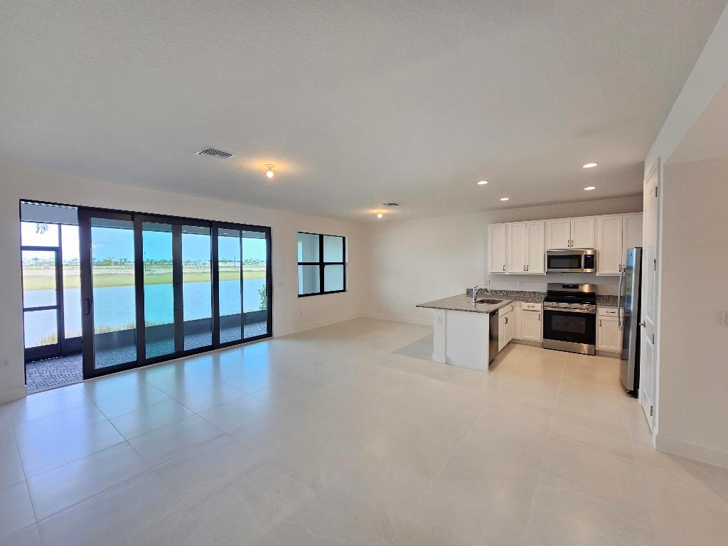 RIVERLAND PARCEL D - PLAT SIX - Residential Lease