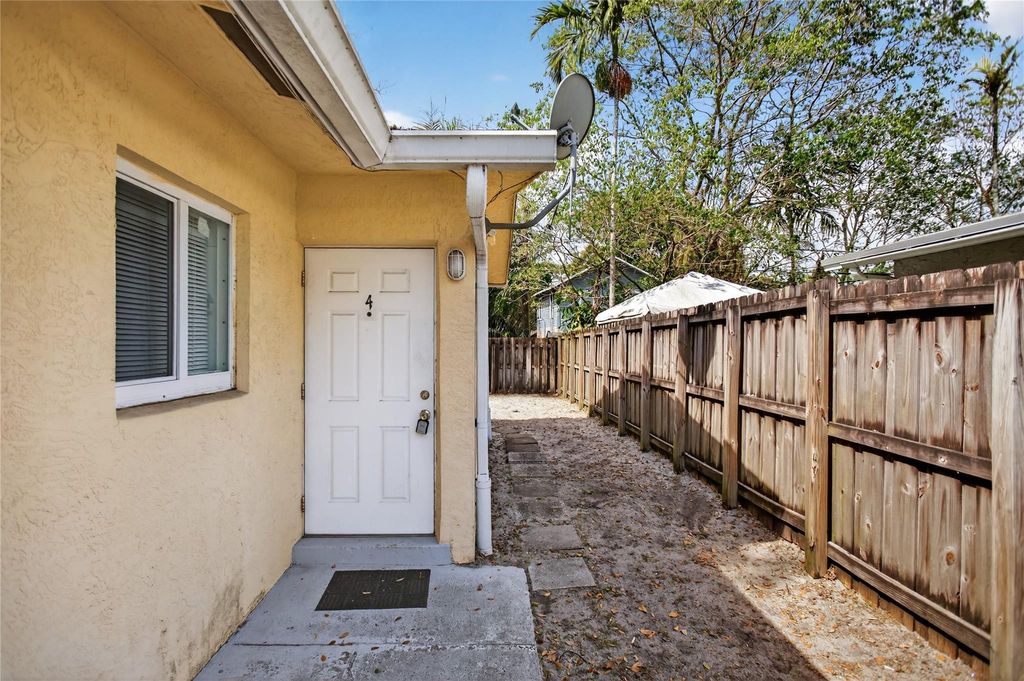 Photo of 709 SW 13th Avenue #4, Fort Lauderdale, FL 33312 (MLS # F10554092)